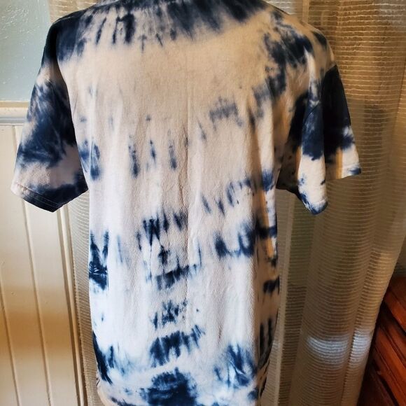 Blue and white unisex tie-dyed t-shirt sz lg - Picture 2 of 3
